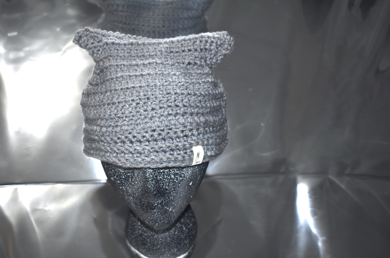 Daibrieell Fitted Cat
Beanie - Image 3